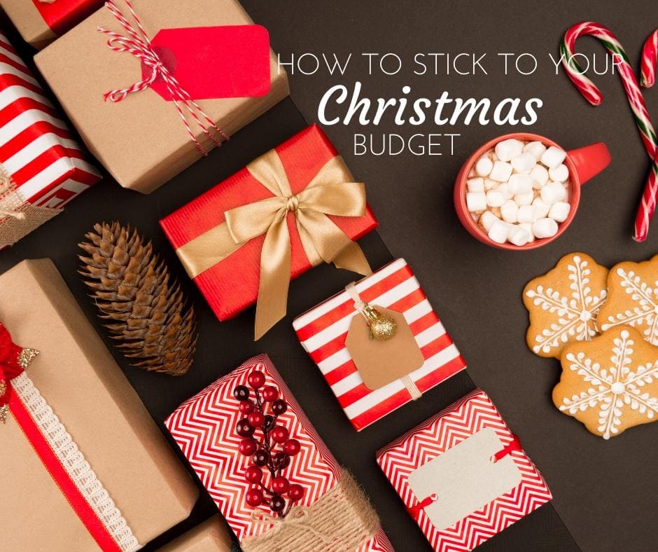 7 Steps to Stick to Your Christmas Budget | A Reinvented Mom