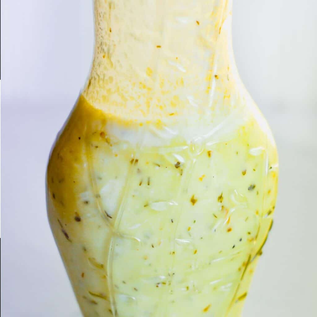 Homemade Creamy Greek Yogurt Dressing 