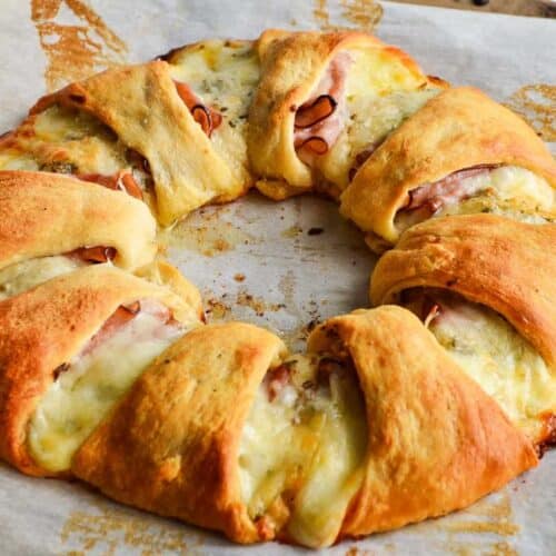 Ham and Cheese Crescent Ring | A Reinvented Mom